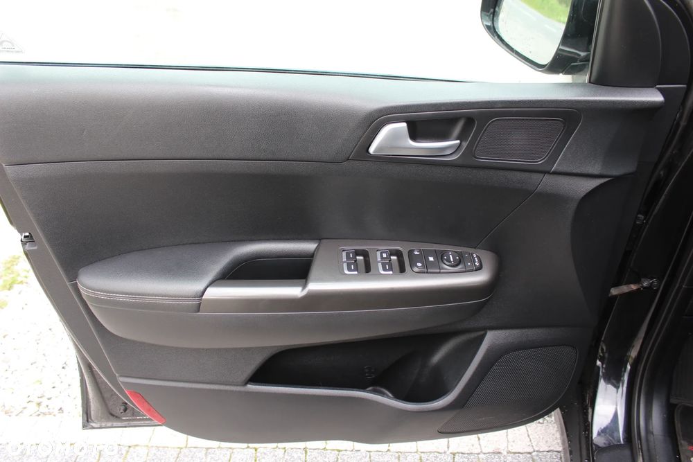 Kia Sportage 1.7 CRDI 2WD ISG Dream-Team Edition - 16