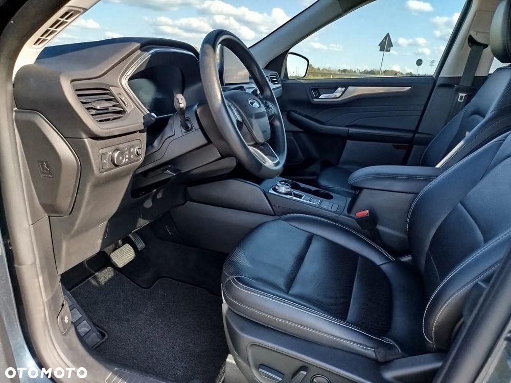 Ford Escape 2.0 EcoBoost AWD Titanium - 22
