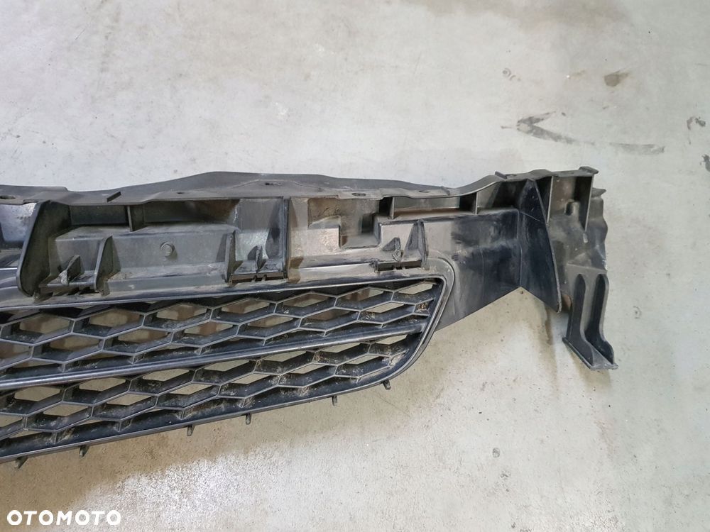atrapa grill 53111-12a00 toyota auris i e15 eur hb 07r - 4