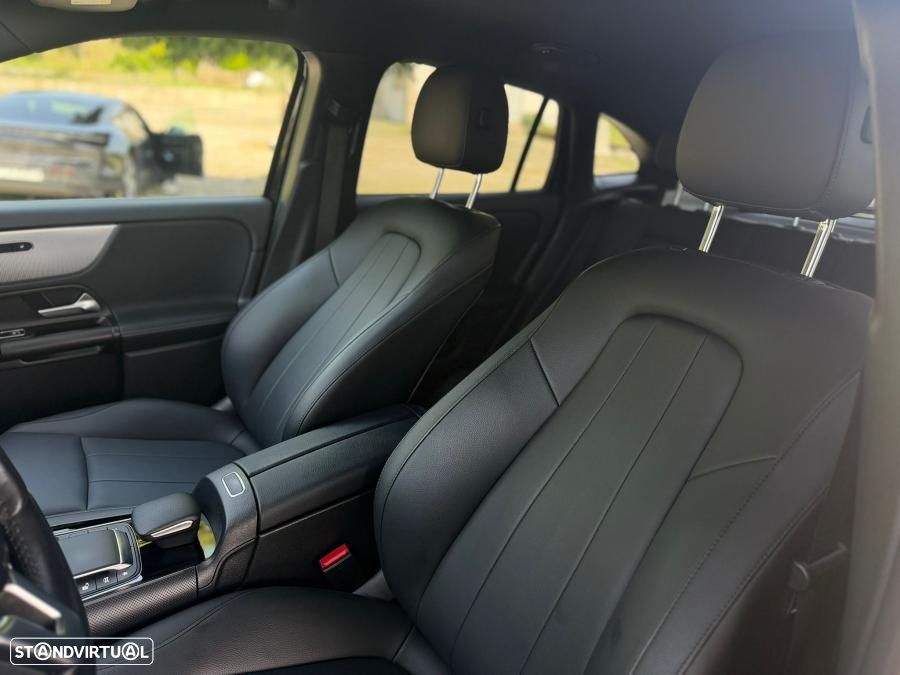 Mercedes-Benz GLA 250 - 21