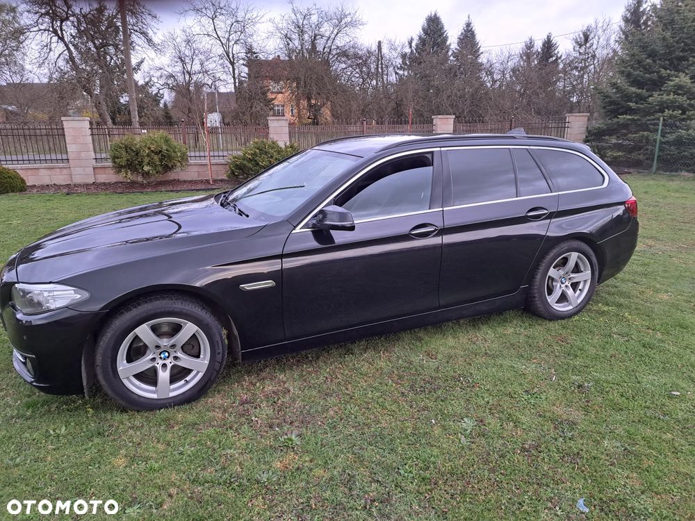 BMW Seria 5 520d xDrive - 9