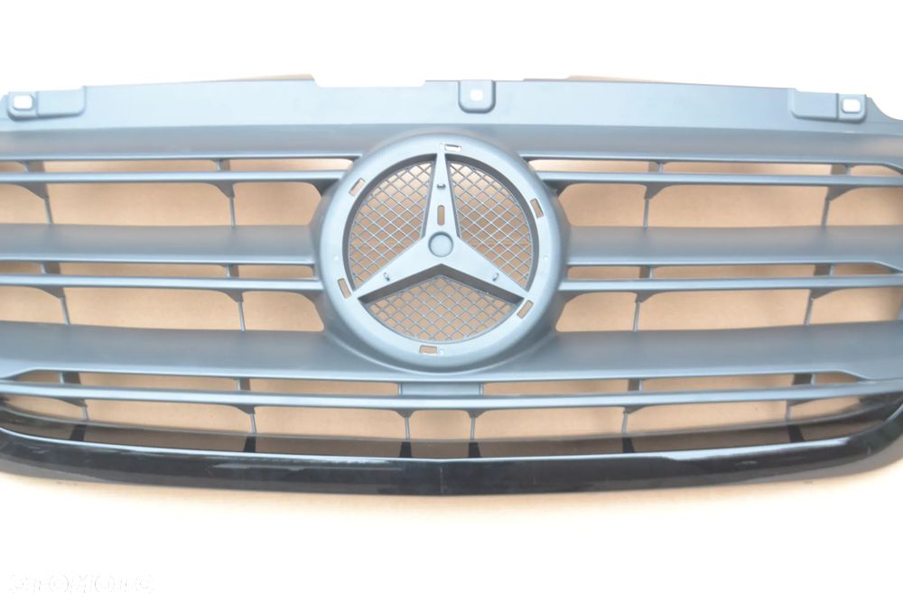 MERCEDES SPRINTER W907 907 W910 910 Gril Grill atrapa Przednia Przód Chłodnicy  NOWA RAMKA - 3