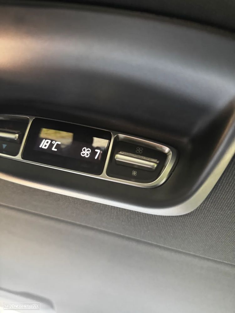 Mercedes-Benz V 300 d Extra-Longa 9G-TRONIC Avantgarde - 25