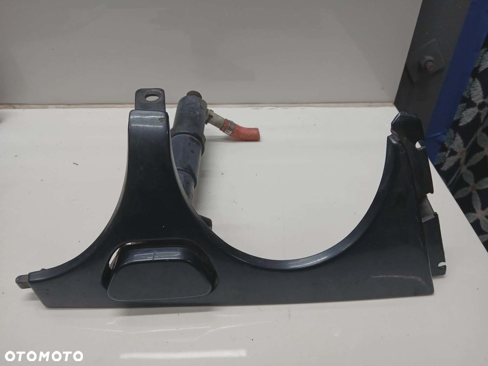 LISTWA LEWA POD LAMPE SPRYSKIWACZ LEWY LAMP MERCEDES W210 2108200412 - 1