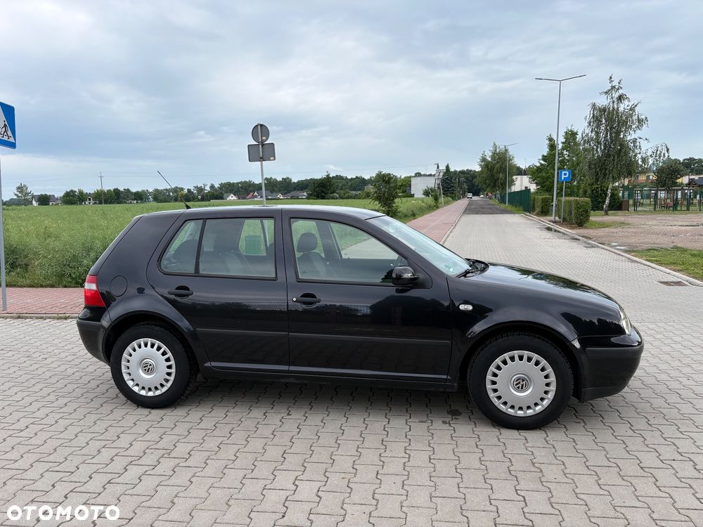 Volkswagen Golf 1.4 Comfortline - 4