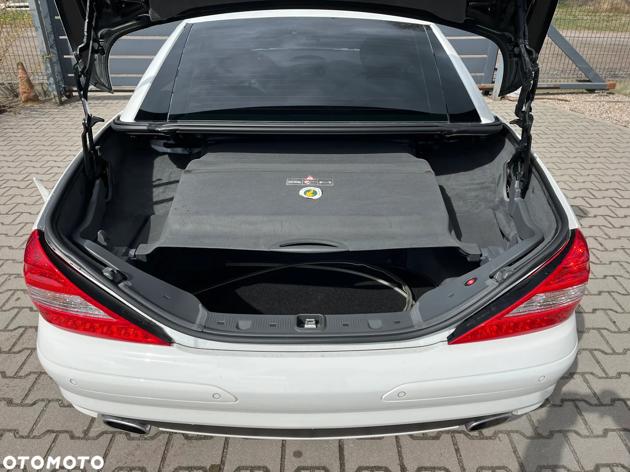 Mercedes-Benz SL - 10