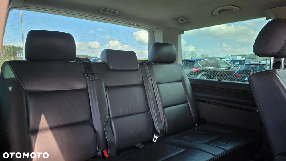 Volkswagen Multivan - 19