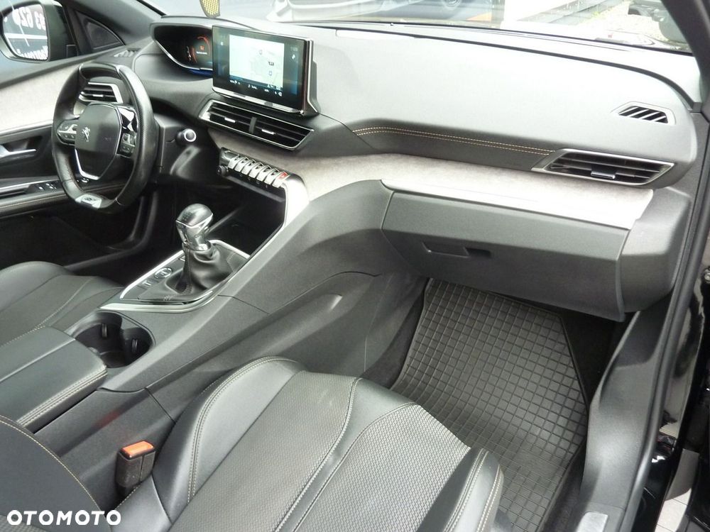 Peugeot 5008 - 17