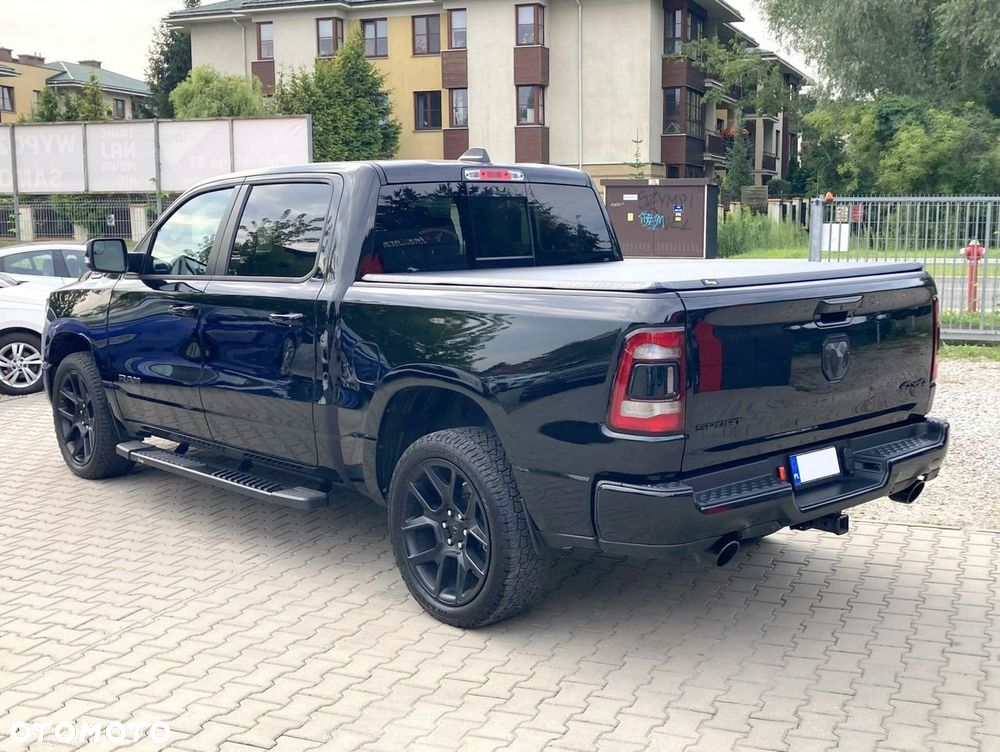 RAM 1500 Crew Cab Sport - 9