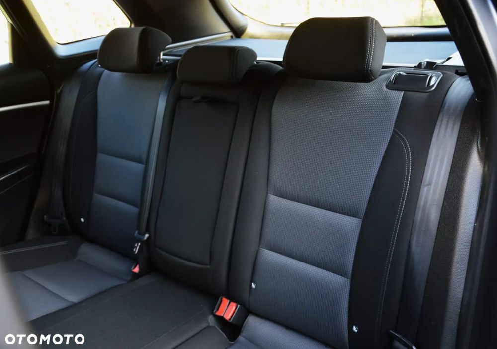 Hyundai i30 Kombi 1.6 CRDI Family - 34