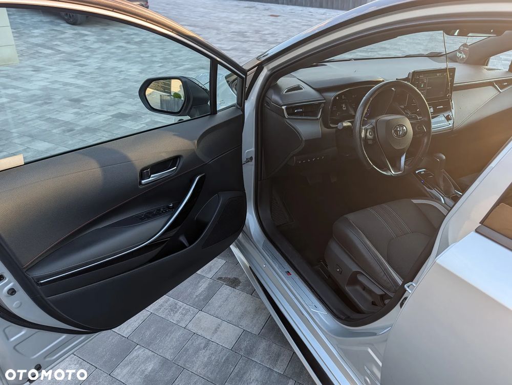 Toyota Corolla 2.0 Hybrid GR Sport - 9