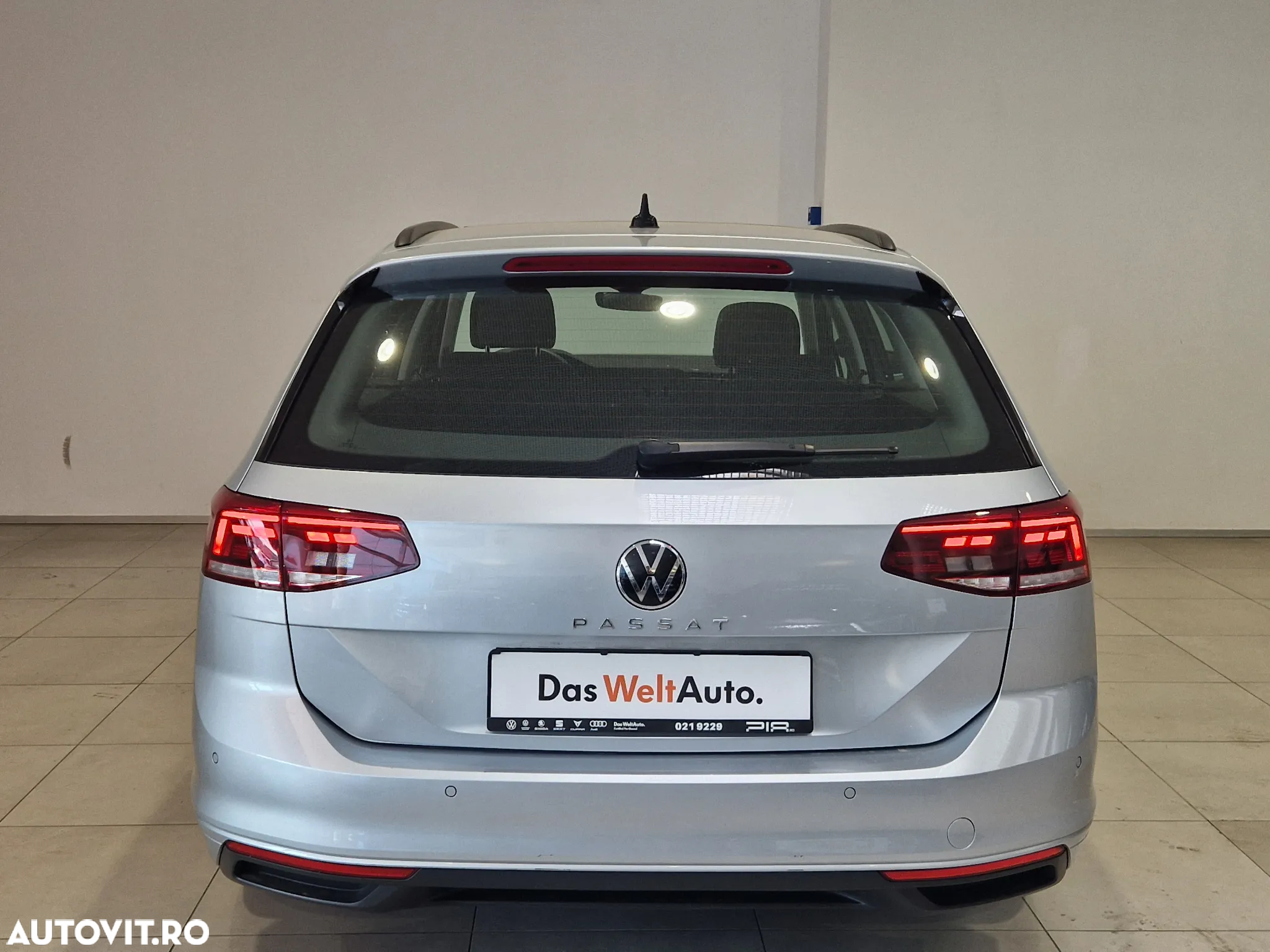 Volkswagen Passat Variant 2.0 TDI DSG Comfortline - 8