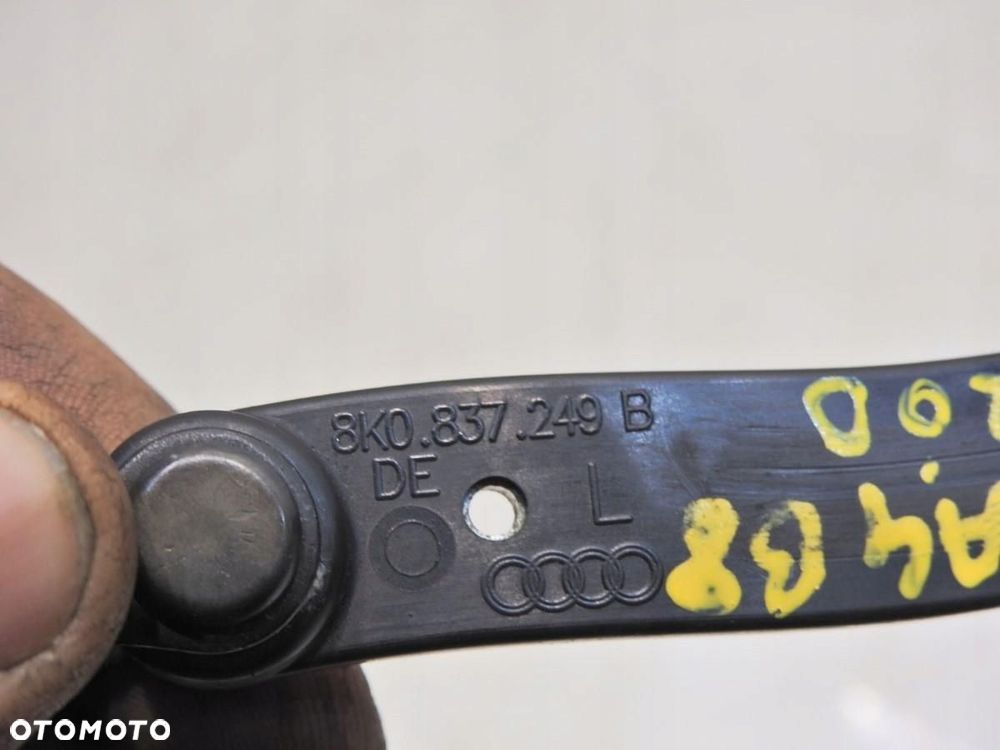 OGRANICZNIK DRZWI AUDI A4 B8 - 7