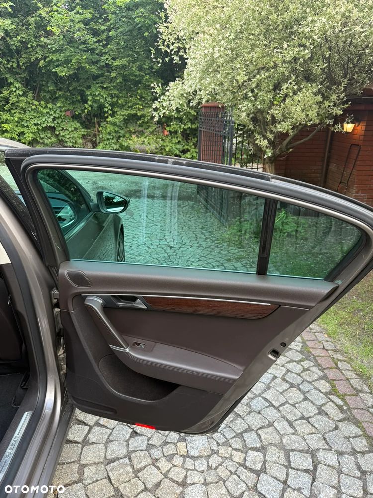 Volkswagen Passat 2.0 TDI 4Mot Highline DSG - 24