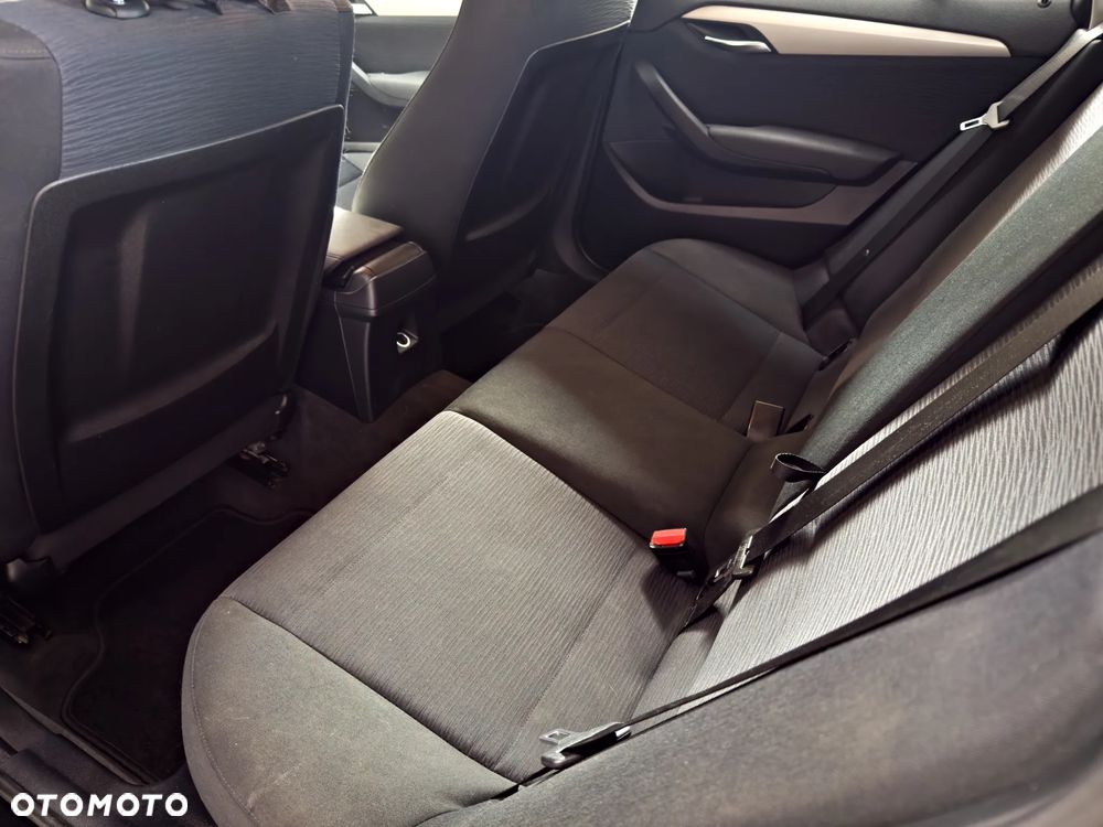 BMW X1 xDrive18d xLine - 29