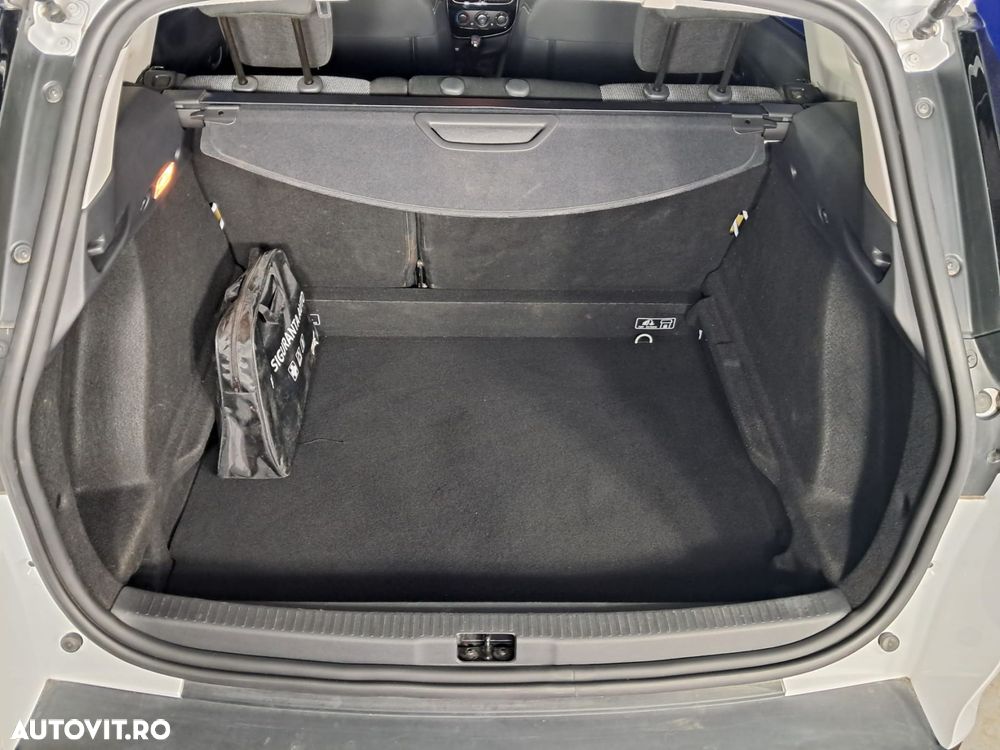 Renault Clio - 22