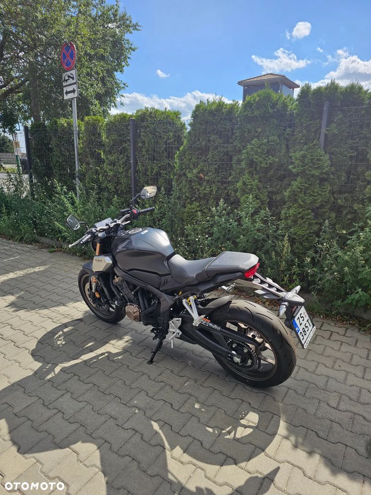 Honda CB - 2