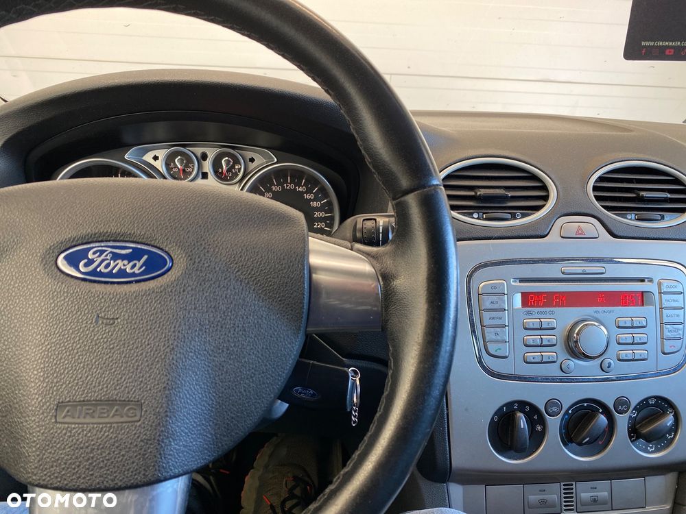 Ford Focus 1.6 Amber X - 22