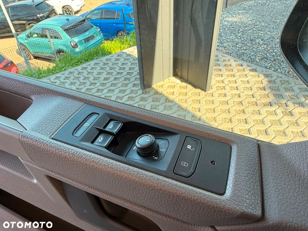 Volkswagen Transporter - 14