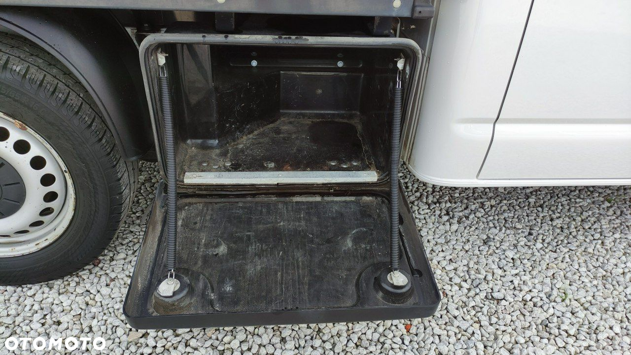 Volkswagen Transporter - 22