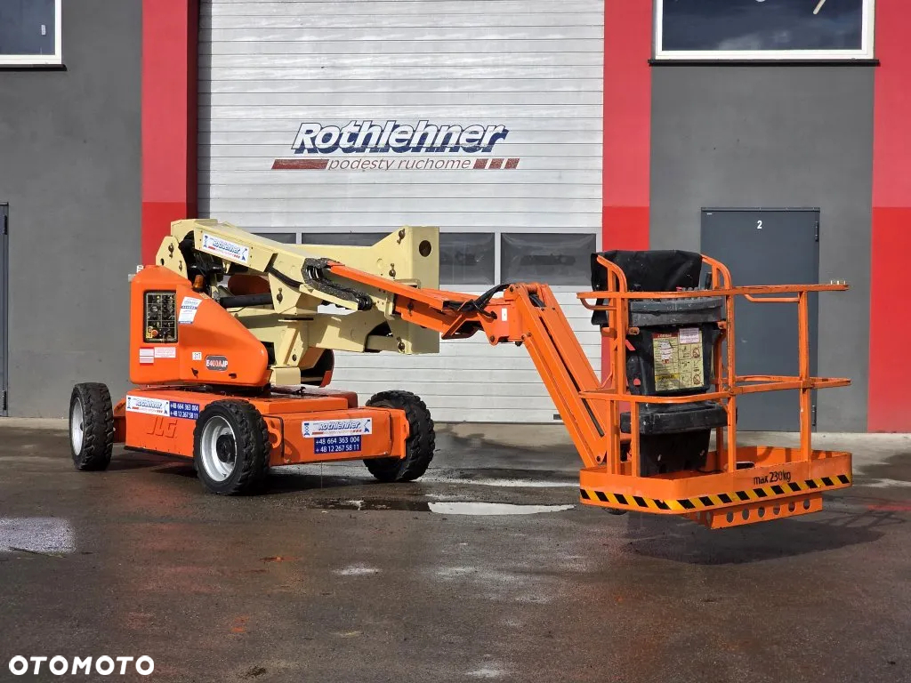 JLG - 2