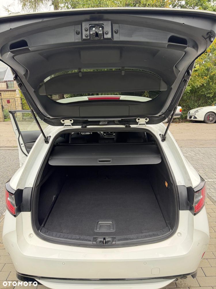 Toyota Corolla - 13