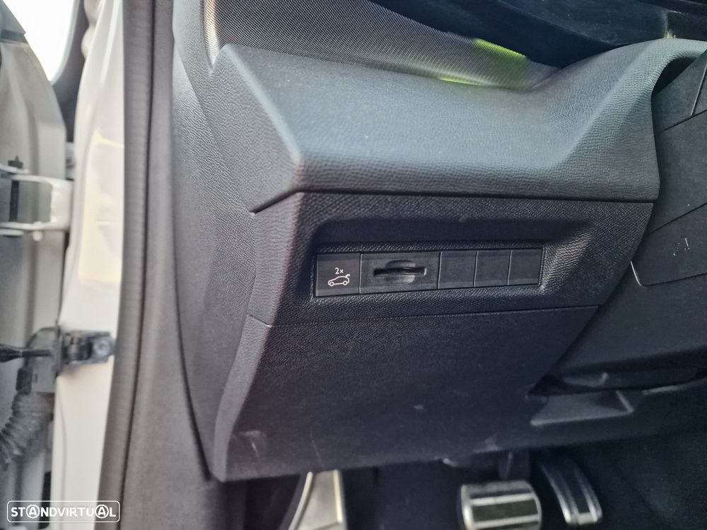 Peugeot 408 1.2 PureTech GT EAT8 - 20