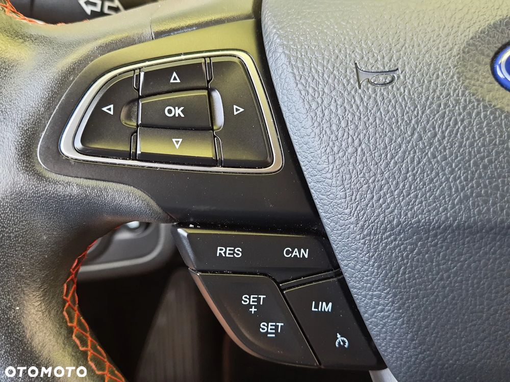 Ford Kuga 1.5 EcoBoost 2x4 ST-Line - 21