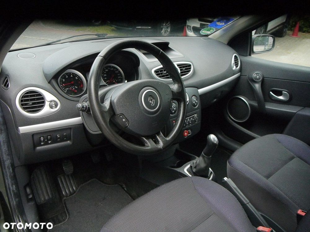 Renault Clio 1.2 16V TCE Alize Euro5 - 21