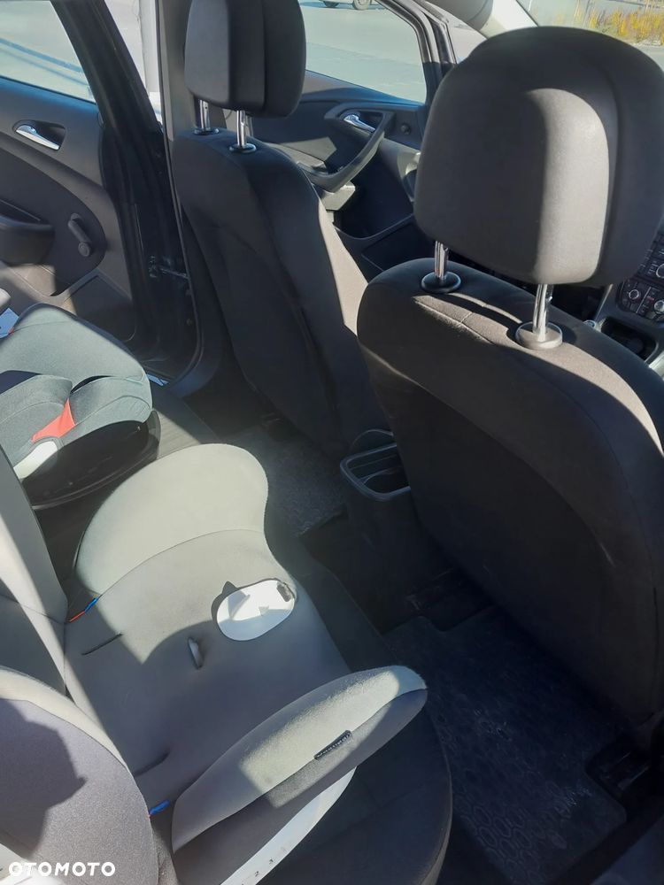 Opel Astra 1.6 CDTI Essentia - 14