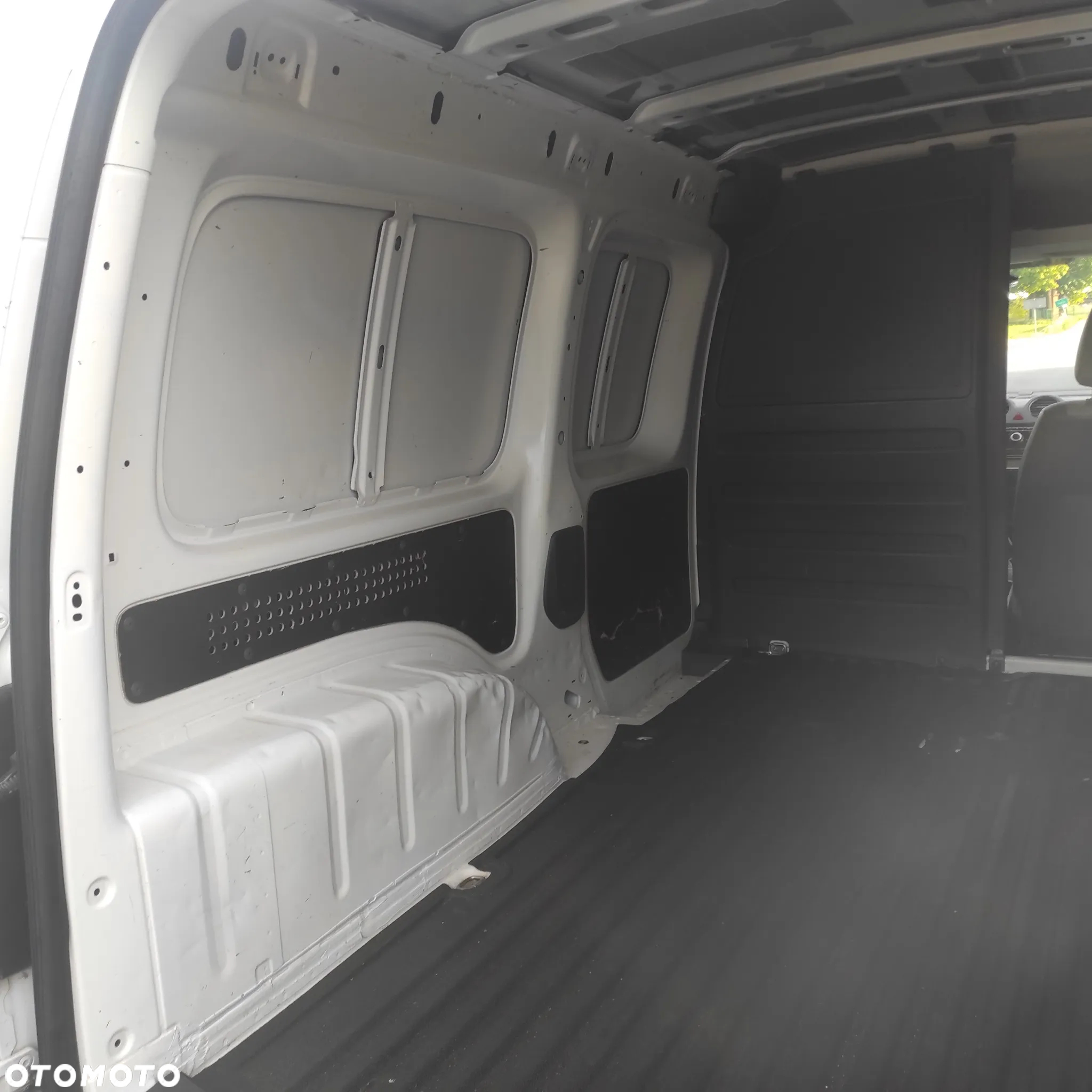 Volkswagen Caddy - 30