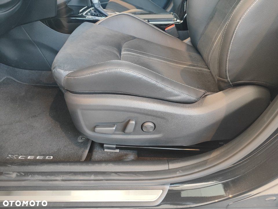 Kia XCeed - 12