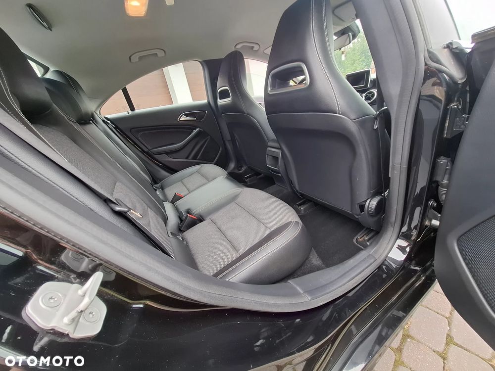 Mercedes-Benz CLA - 30