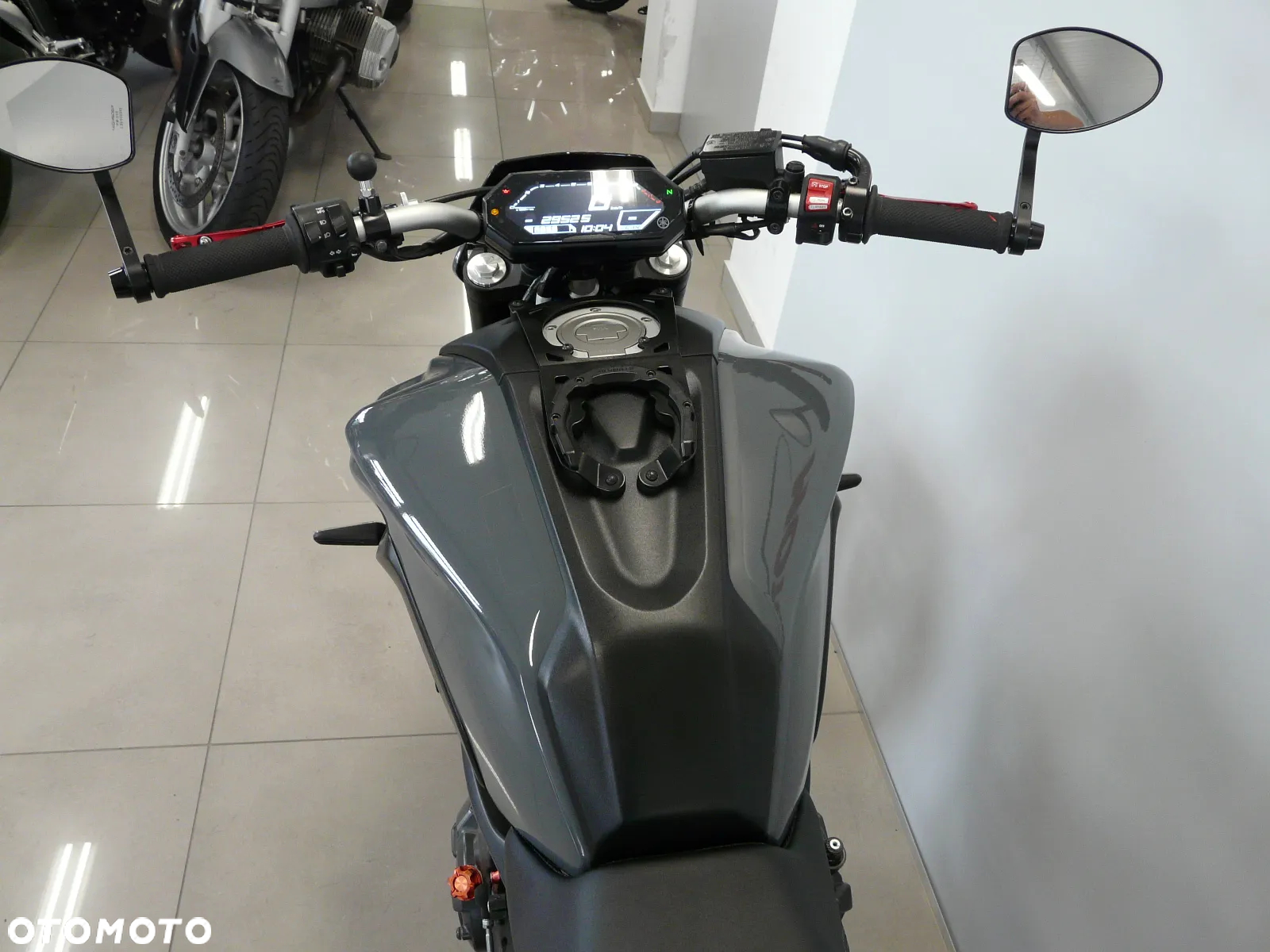 Yamaha MT - 27
