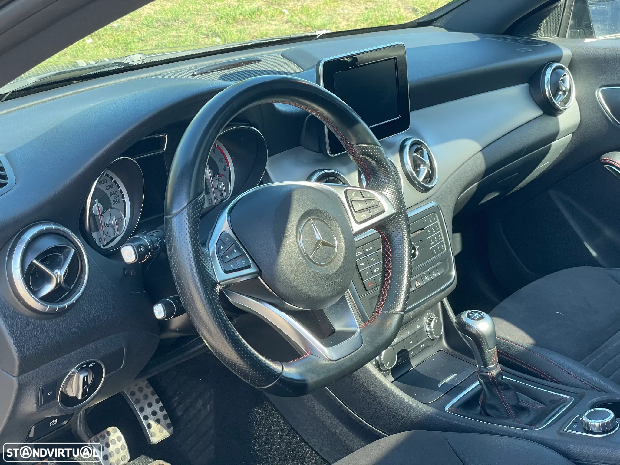 Mercedes-Benz CLA 200 Shooting Brake (CDI) d AMG Line - 12