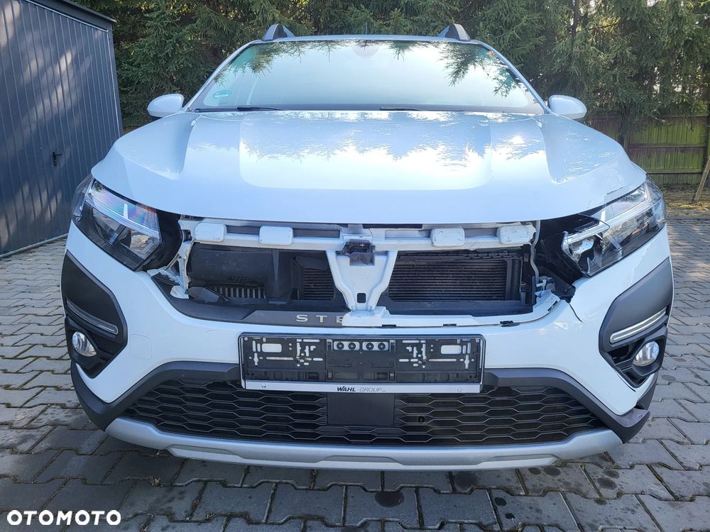 Dacia Sandero Stepway TCe 90 Essential - 4