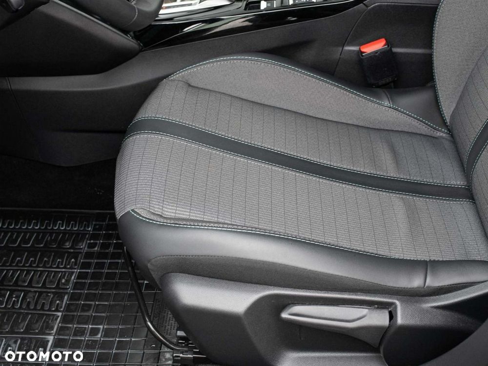 Peugeot 2008 1.2 PureTech Allure Pack S&S EAT8 - 12