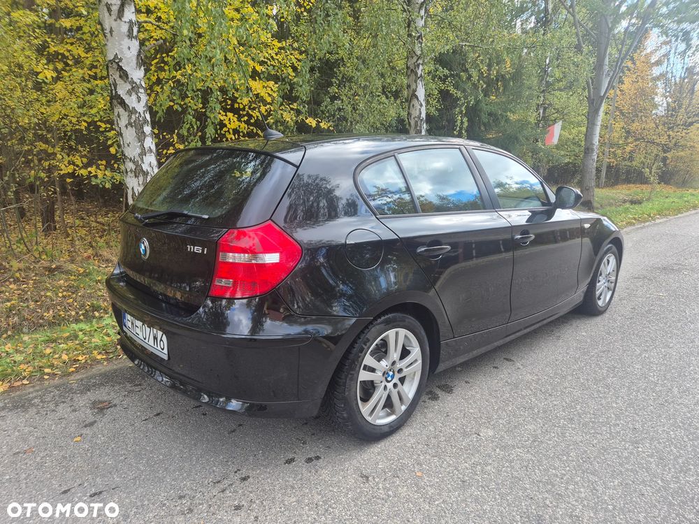 BMW Seria 1 116i - 30