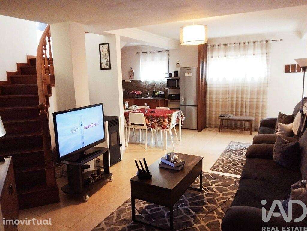 Casa / Villa T3 em Buarcos e São Julião de 156,66 m2 - Grande imagem: 2/16