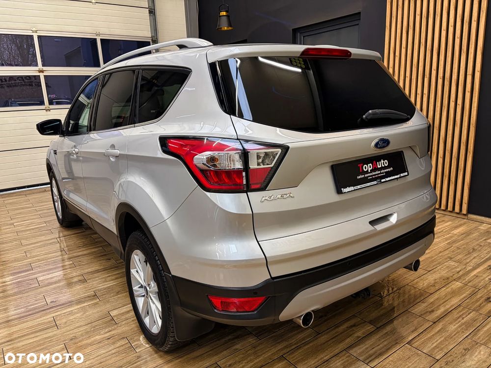 Ford Kuga - 10