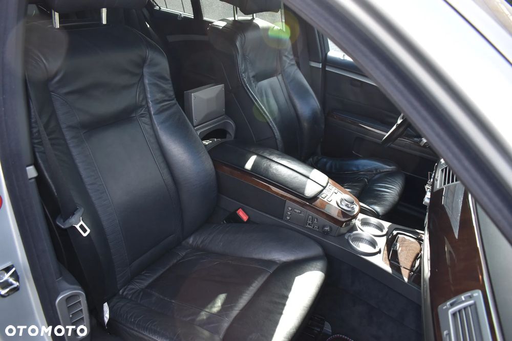 BMW Seria 7 - 17