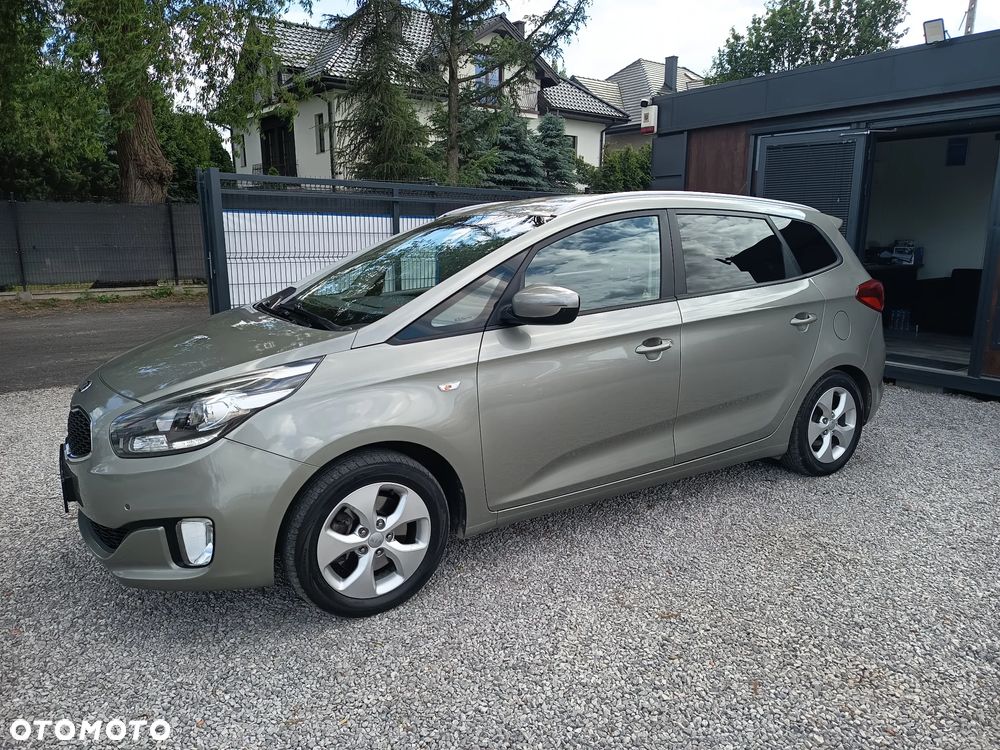 Kia Carens 1.6 GDI Dream-Team Edition - 4