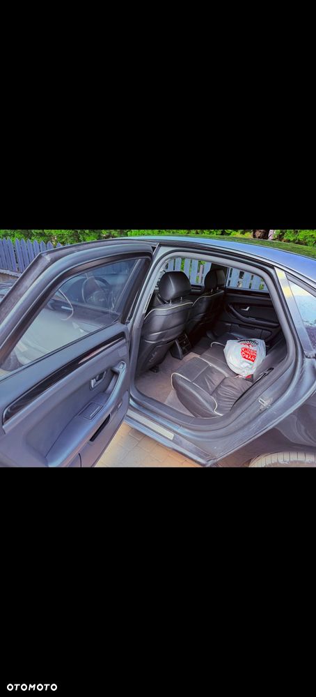 Audi A8 3.7 Quattro - 11