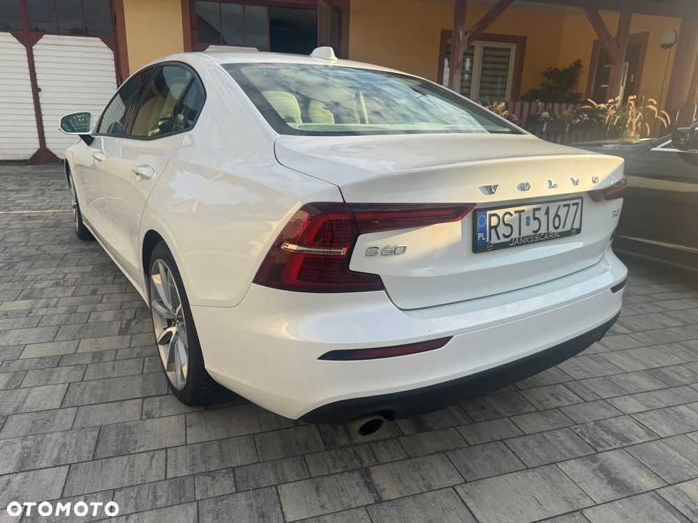 Volvo S60 T5 Momentum Pro - 4