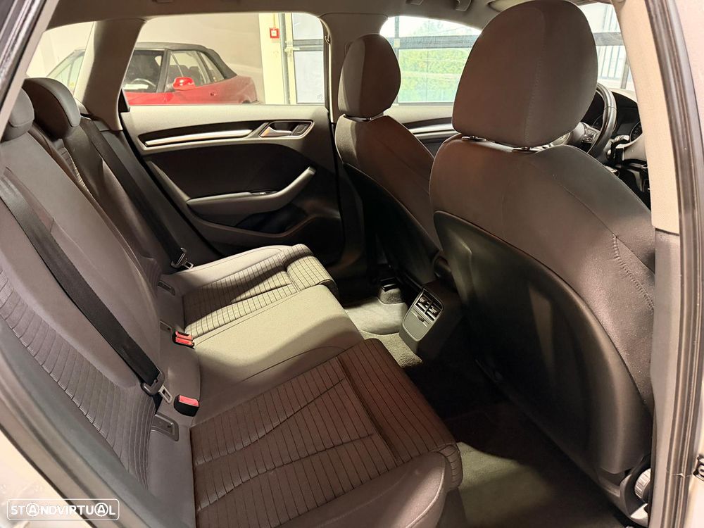 Audi A3 Sportback 1.6 TDI Sport - 12