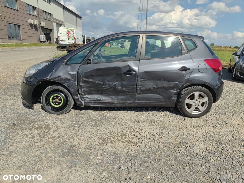 Kia Venga - 16