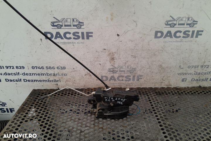 Broasca usa fata dreapta A2C53090790 Mercedes-Benz Vito W638 [1996 - - 4
