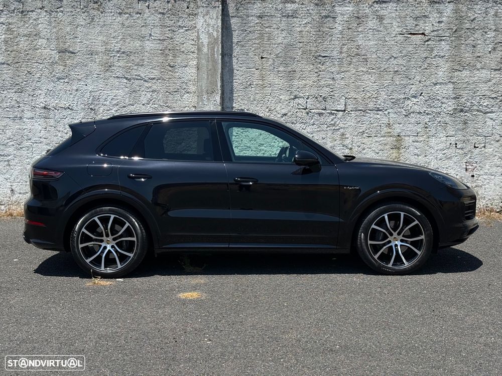 Porsche Cayenne - 8