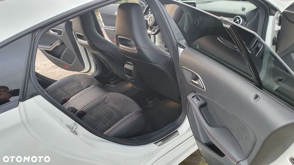 Mercedes-Benz CLA 220 d 7G-DCT AMG Line - 17