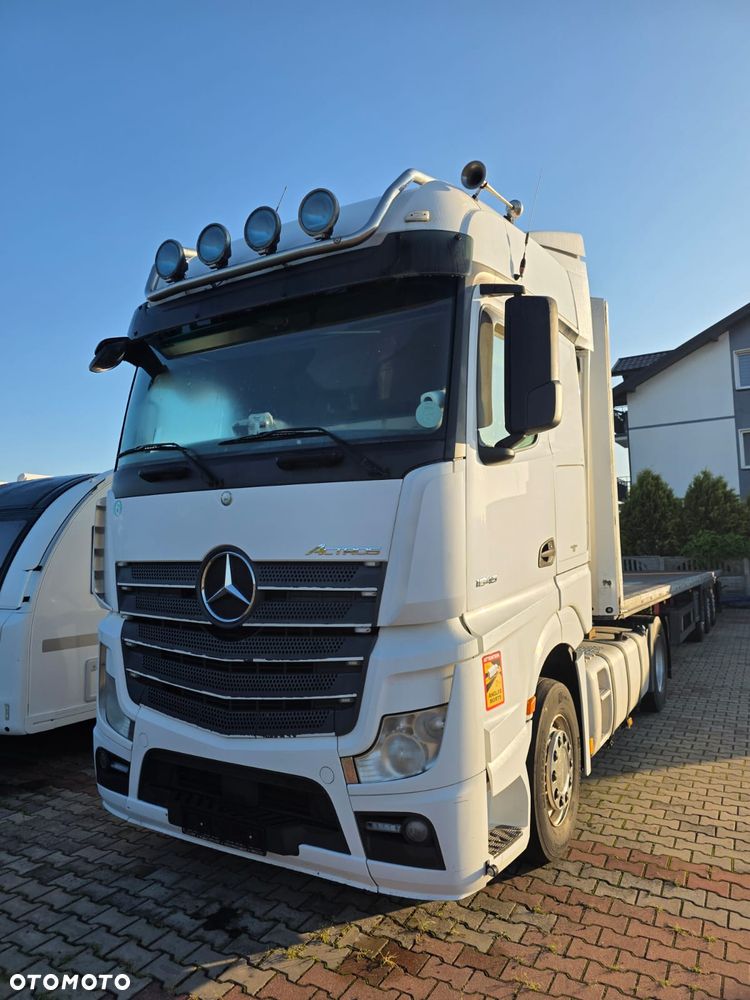 Mercedes-Benz Actros - 1